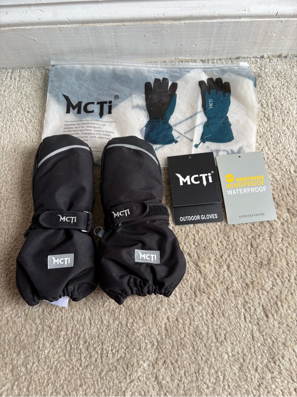 NEW MCTi kids waterproof mittens, size XXXS (2-3yo)